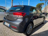 Usata Kia Rio 77 CV (56 kW) 2017 Grigio Berlina