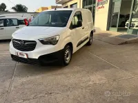 Gebraucht Opel Combo S 102 PS (75 kW) 2020 Weiß Van / Kleinbus