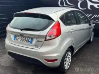 Usata Ford Fiesta Titanium 75 CV (55 kW) 2014 Grigio Utilitaria