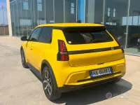 Usata Renault 5 E-Tech Urban 77 kW (106 CV) 2025 Giallo Berlina