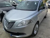 Usata Lancia Ypsilon 69 CV (50 kW) 2014 Grigio Utilitaria