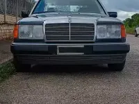 Usata Mercedes E200 136 CV (100 kW) 1993 Nero Berlina