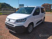 Usata Fiat Doblò 100 CV (73 kW) 2024 Bianco Monovolume