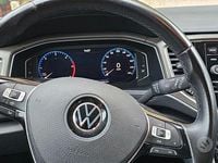 Käytetty VW T-Roc 116 HP (85 kW) 2021 Harmaa Katumaasturi