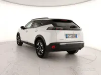 Usata Peugeot 2008 Allure 131 CV (96 kW) 2023 Bianco SUV