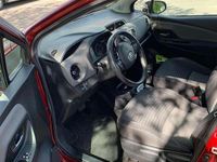 Usata Toyota Yaris Hybrid Active 73 CV (53 kW) 2017 Rosso Berlina