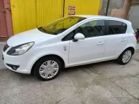 Usata Opel Corsa Edition 75 CV (55 kW) 2010 Bianco Utilitaria