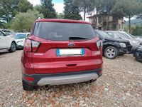 Usata Ford Kuga 120 CV (88 kW) 2017 Rosso SUV