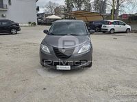 Usata Lancia Ypsilon Silver 69 CV (50 kW) 2015 Grigio Utilitaria
