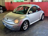 Usata VW Beetle 90 CV (66 kW) 2003 Grigio Utilitaria