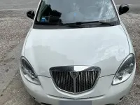 Usata Lancia Ypsilon 75 CV (55 kW) 2011 Bianco Utilitaria