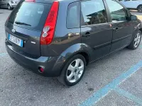 Usata Ford Fiesta 73 CV (53 kW) 2006 Utilitaria