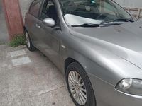 Begagnad Alfa Romeo 147 149 HK (109 kW) 2005 Silver Halvkombi
