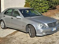 Usata Mercedes C200 Classic 122 CV (89 kW) 2005 Argento Berlina