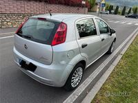 Usata Fiat Grande Punto 75 CV (55 kW) 2013 Grigio Utilitaria