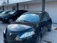 Usata Lancia Ypsilon Silver 69 CV (50 kW) 2016 Nero Utilitaria