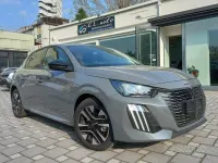 Usata Peugeot 208 Allure 101 CV (74 kW) 2025 Grigio Utilitaria