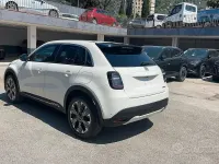Nuova Fiat 600 La Prima 111 CV (81 kW) 2025 Bianco SUV