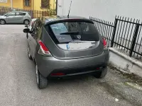 Usata Lancia Ypsilon 80 CV (58 kW) 2015 Grigio Utilitaria