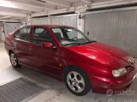 Usata Alfa Romeo 146 144 CV (105 kW) 1999 Rosso Utilitaria