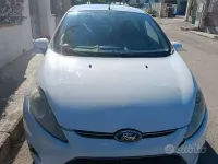 Second-hand Ford Fiesta 70 CP (51 kW) 2012 Alb Berlinǎ