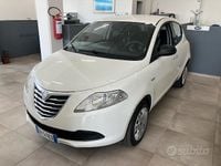 Usata Lancia Ypsilon Gold 85 CV (62 kW) 2013 Bianco Utilitaria