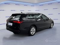 Usata VW Passat 151 CV (111 kW) 2024 Grenadilla black Station wagon