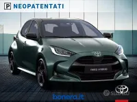 Ny Toyota Yaris Hybrid Premium 131 HK (96 kW) 2026 Grön Sedan