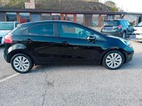 Usado Kia Rio EX 90 CV (66 kW) 2012 Negro Berlina
