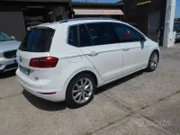 Usata VW Golf Sportsvan Executive 110 CV (80 kW) 2016 Bianco Monovolume