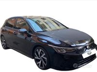 Usata VW Golf VIII R-line 150 CV (110 kW) 2022 Nero Berlina