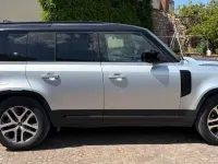 Usata Land Rover Defender SE Dynamic 249 CV (183 kW) 2022 Argento SUV