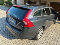 Usata Volvo V60 R-Design Kinetic 114 CV (83 kW) 2015 Station wagon