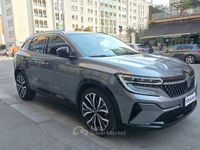 Usata Renault Austral Iconic 131 CV (96 kW) 2023 Grigio SUV