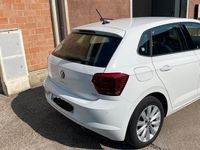 Usata VW Polo 90 CV (66 kW) 2023 Bianco Utilitaria