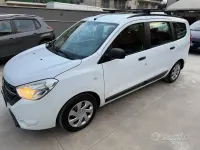 Usata Dacia Lodgy Comfort 90 CV (66 kW) 2018 Bianco Monovolume