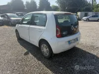 Usata VW up! CLUB 60 CV (44 kW) 2015 Bianco Utilitaria