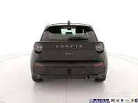 Nuova Lancia Ypsilon 101 CV (74 kW) 2025 Nero Utilitaria