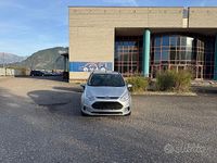 Usata Ford B-MAX Business Edition 104 CV (76 kW) 2015 Grigio Monovolume