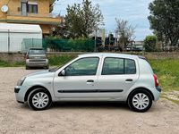 Usata Renault Clio II 75 CV (55 kW) 2003 Grigio Utilitaria