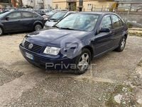 Usata VW Bora Highline 116 CV (85 kW) 2000 Blu Berlina
