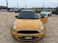 Usata Mini Cooper 108 CV (79 kW) 2007 Giallo Utilitaria