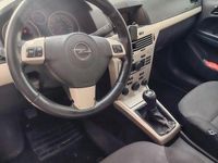 Usata Opel Astra 68 CV (50 kW) 2008 Nero Berlina