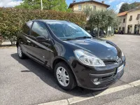 Usado Renault Clio II LE 75 CV (55 kW) 2008 Negro Berlina
