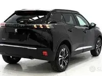 Käytetty Peugeot 2008 101 HP (74 kW) 2023 Musta Katumaasturi