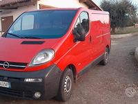 Usata Opel Vivaro 2001 Rosso Monovolume