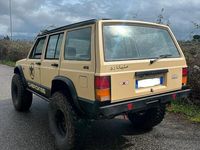 usata Jeep Cherokee xj 4.0 gomme 37 tutto omologato