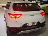 Usata Kia Stonic Style 82 CV (60 kW) 2022 Bianco SUV