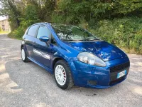 Usata Fiat Grande Punto Dynamic 65 CV (47 kW) 2007 Bluazzurro Utilitaria