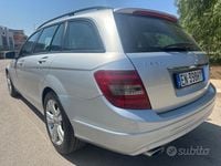 Usata Mercedes C220 170 CV (125 kW) 2012 Grigio Berlina